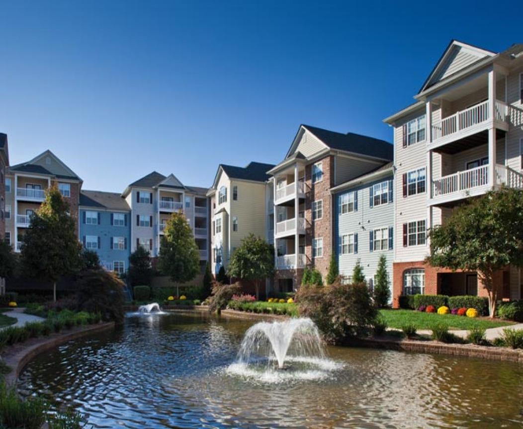 Post Ballantyne, Charlotte (see pics & AVAIL)